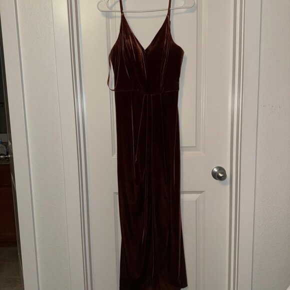 party dress - Picture 2 of 2